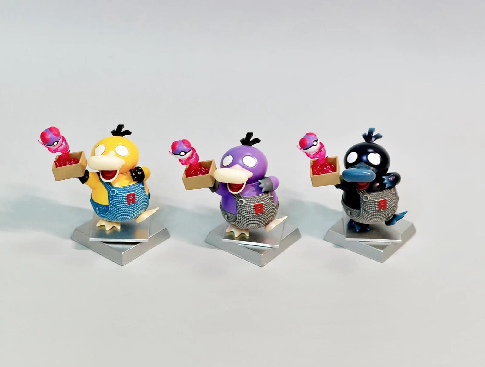 Pand - Psyduck cos Minions - Thumbnail 11