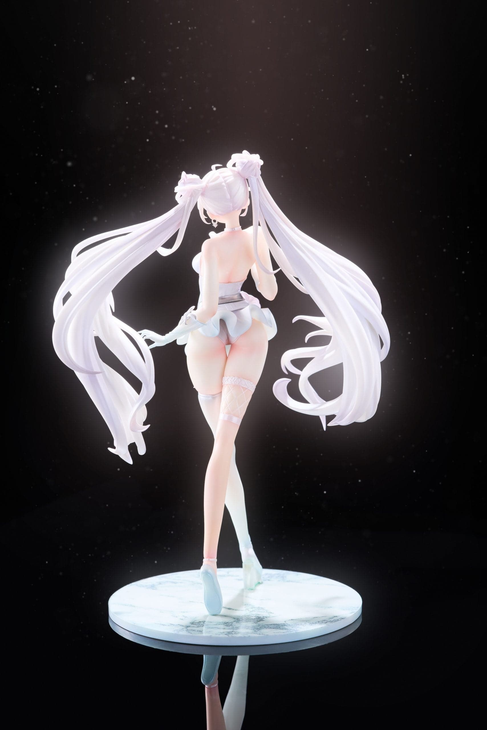 Circle Max - Usagi Tsukino - Thumbnail 4