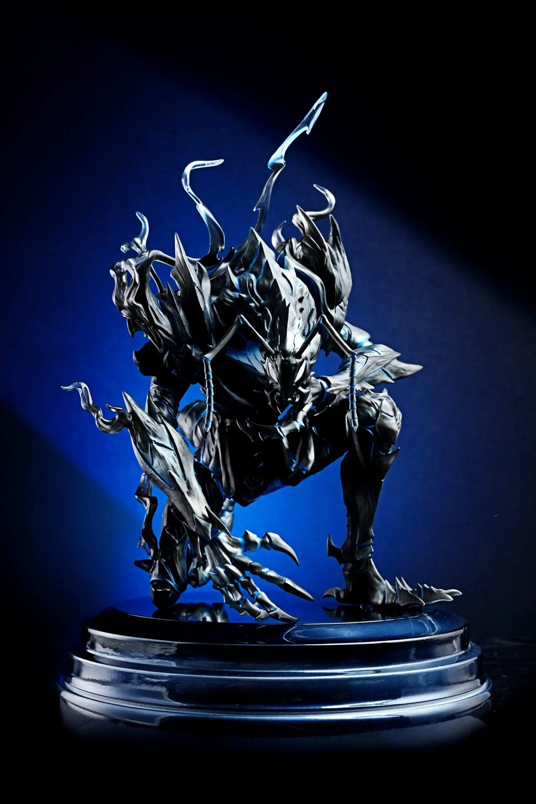 Four Horsemen - Sung Jinwoo and Beru - Thumbnail 2