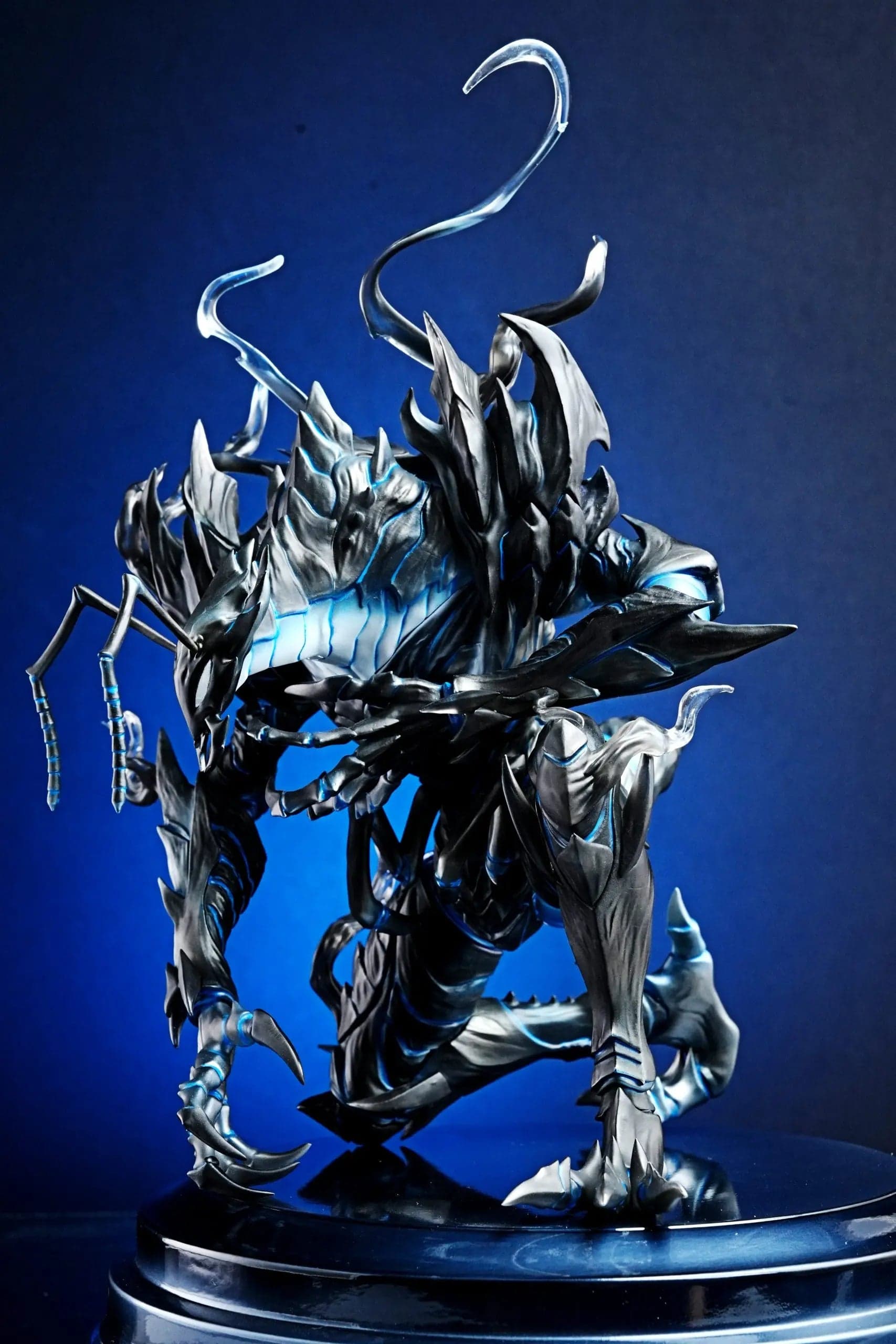 Four Horsemen - Sung Jinwoo and Beru - Thumbnail 5