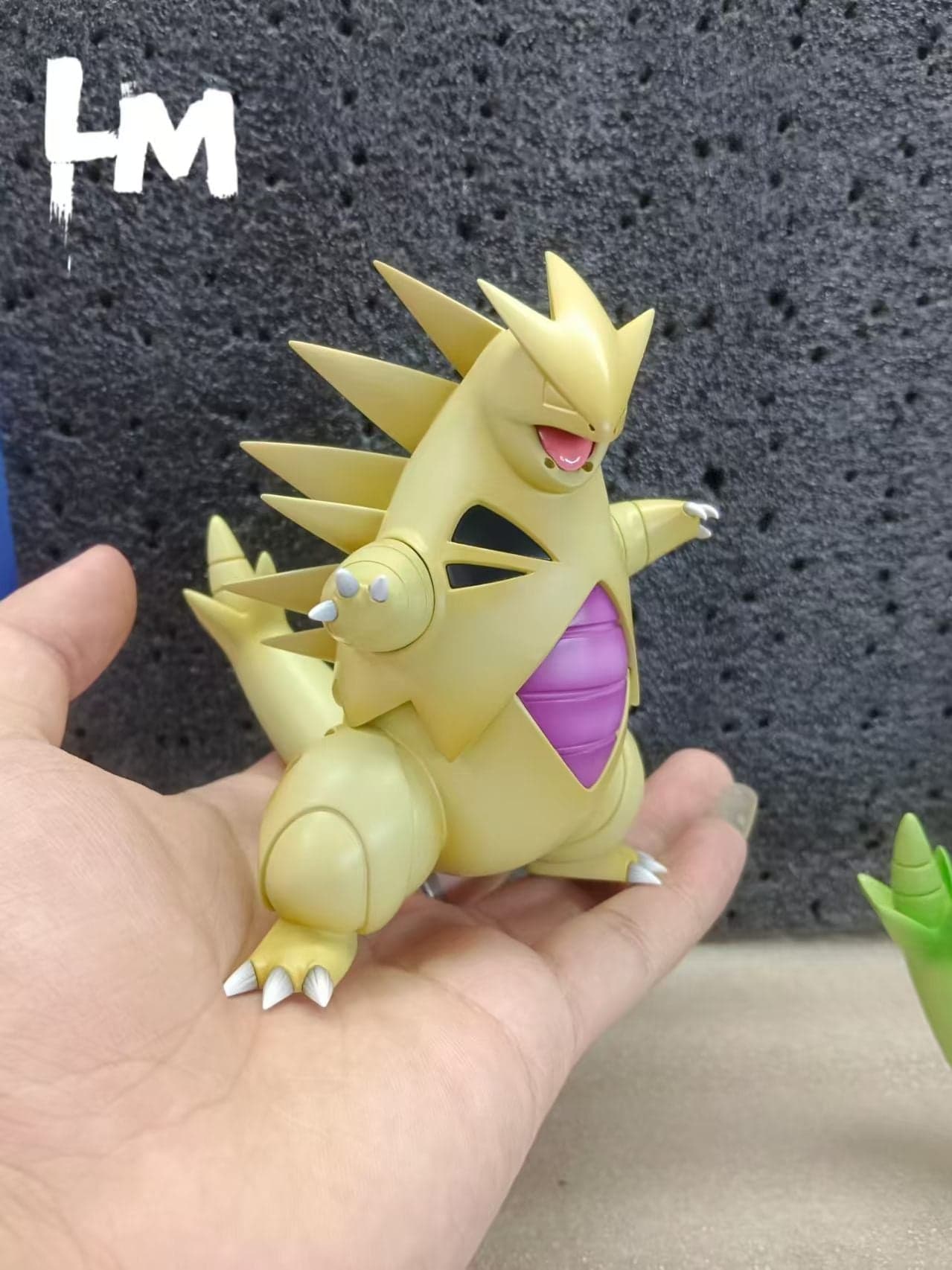 LM - Tyranitar - Thumbnail 2
