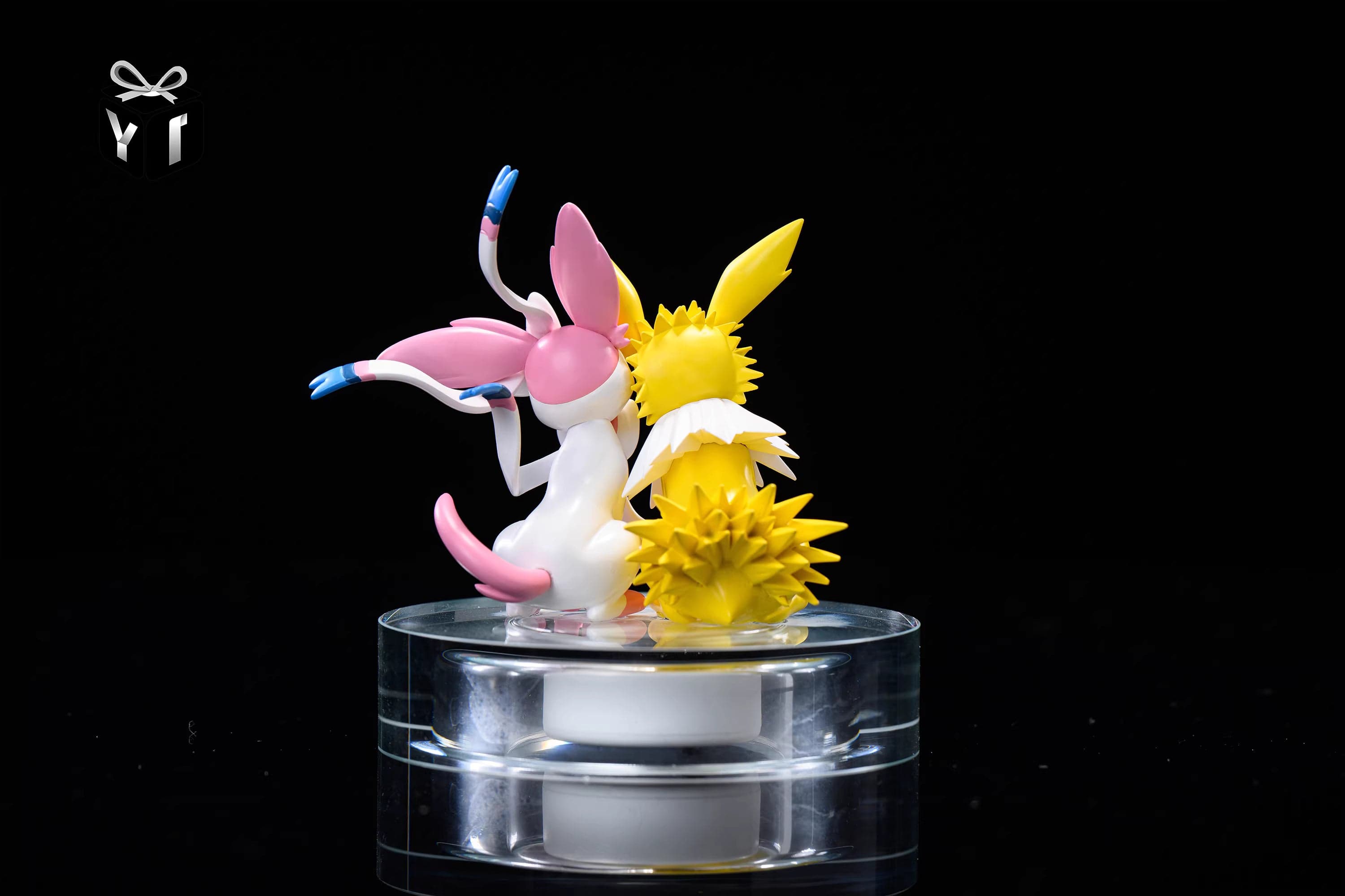 YI - Jolteon and Sylveon - Thumbnail 3
