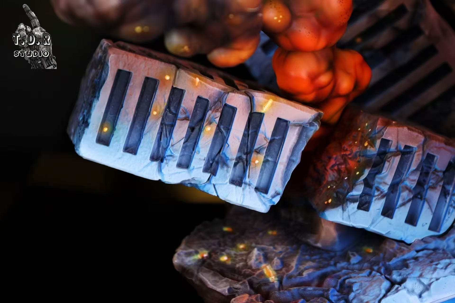TDR - Trunks - Thumbnail 13