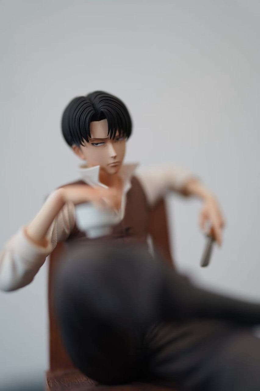 Titan - Levi - Thumbnail 2