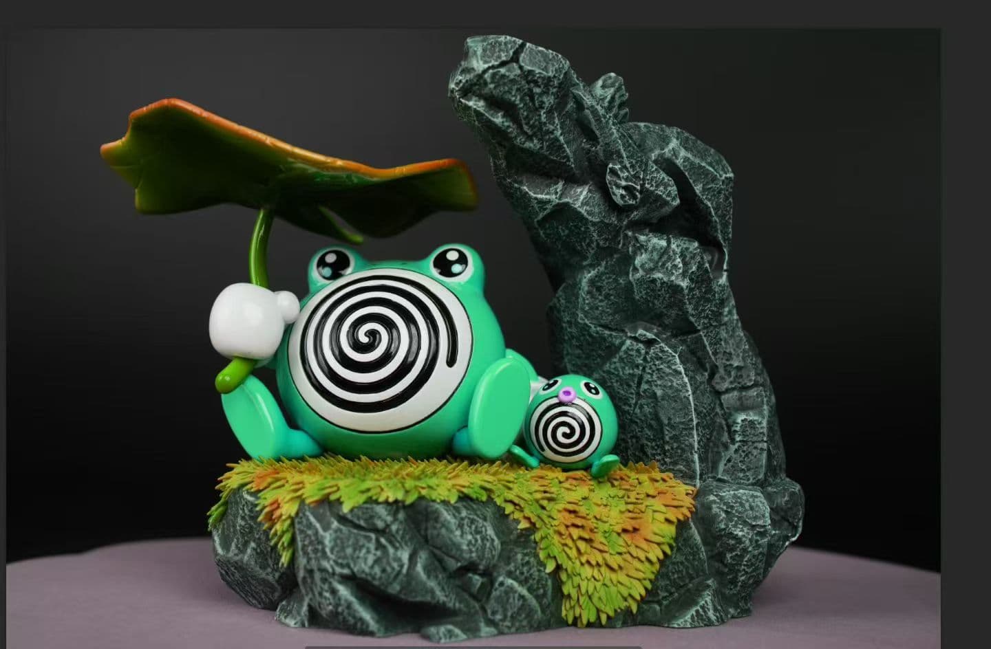02 - Poliwhirl and Poliwag - Thumbnail 2