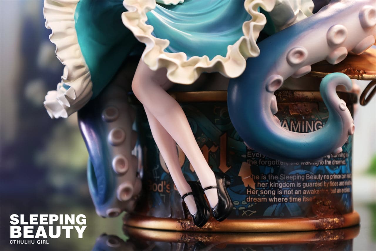 We Art Doing - Sleeping Beauty Cthulhu Girl - Thumbnail 14