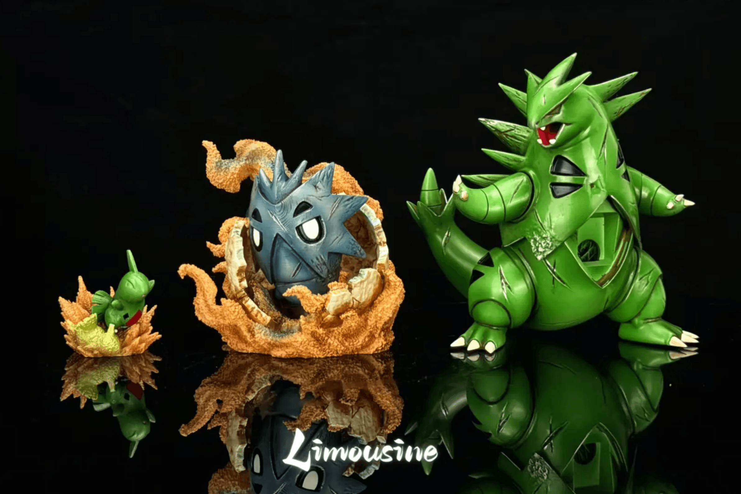 Limousine - Tyranitar, Pupitar and Larvitar - Thumbnail 3