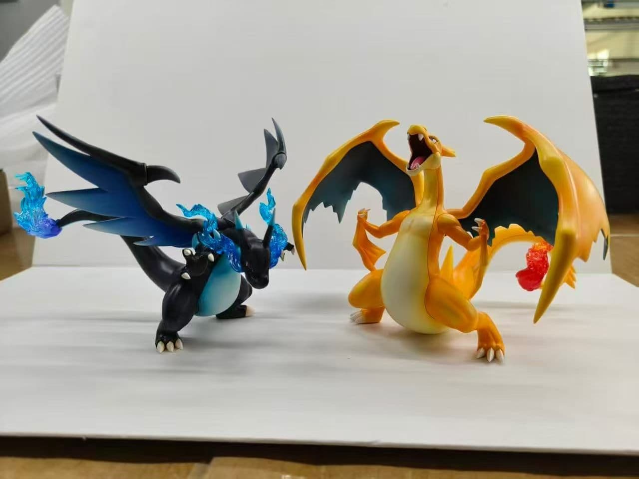 FOG - Mega Charizard X and Y - Thumbnail 2