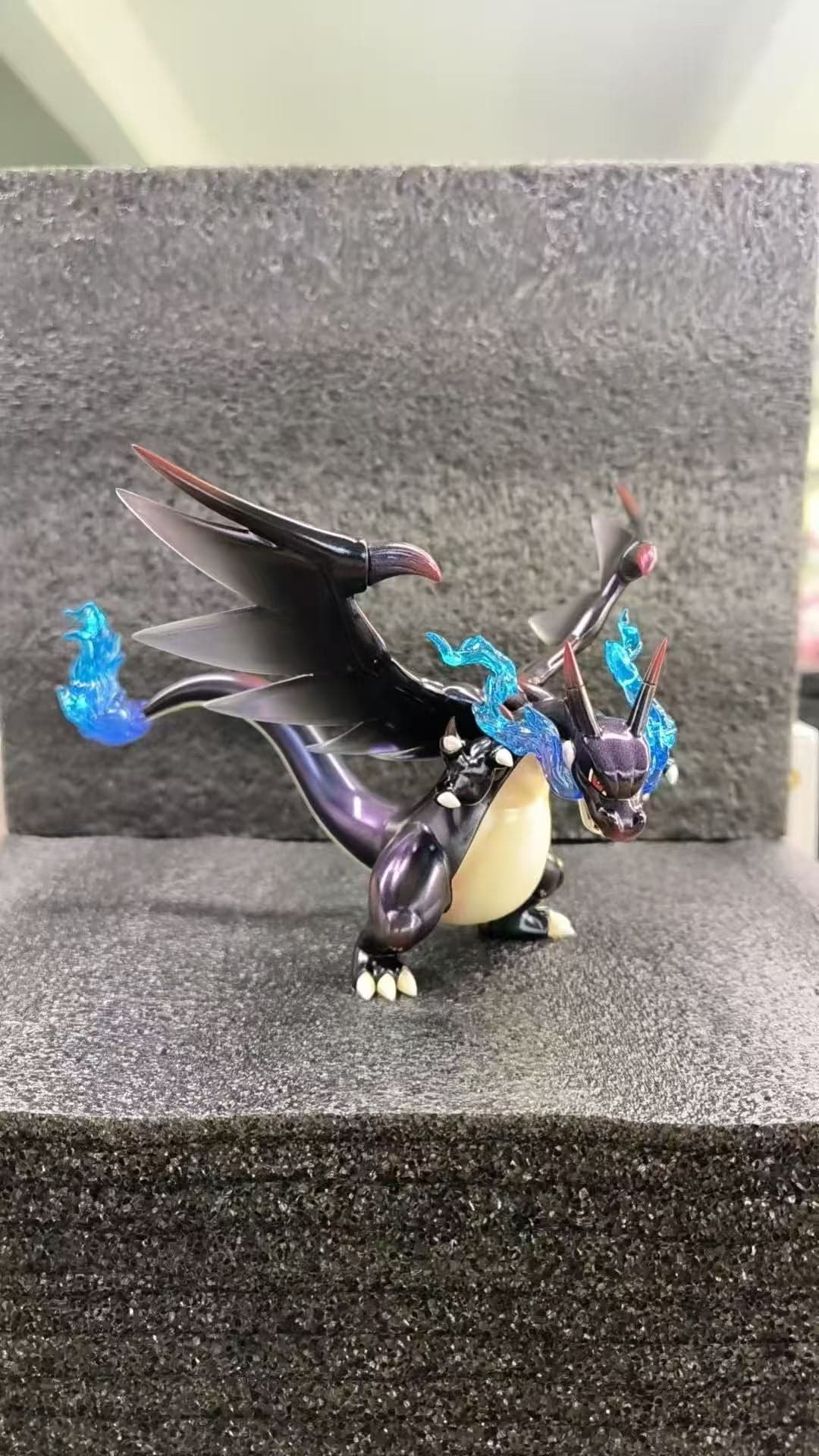 FOG - Mega Charizard X and Y - Thumbnail 3