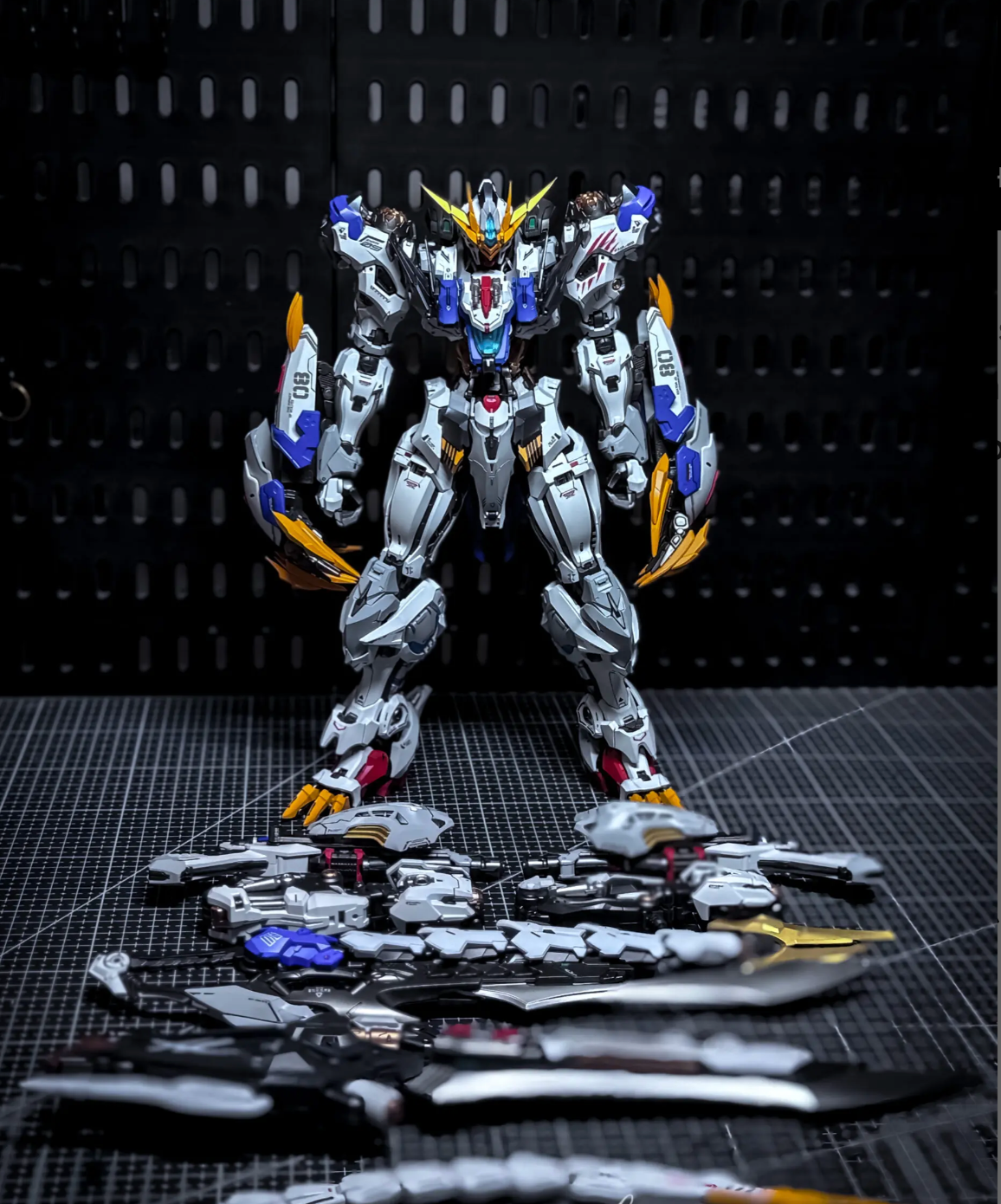HH Mo Xing Gong Fang - ASW-G-08 Gundam Barbatos Lupus Rex