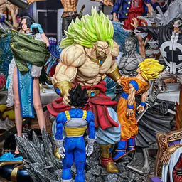 Break - Broly vs Goku and Vegeta StatueCorp