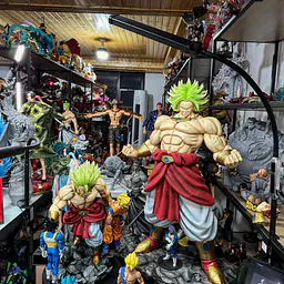 Break - Broly StatueCorp
