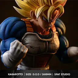 Fat - SSJ Goku StatueCorp