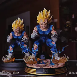Figure Class - Majin Vegeta StatueCorp
