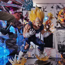 Figure Class - Majin Vegeta StatueCorp