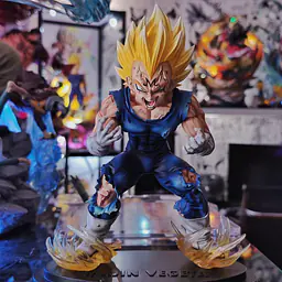 Figure Class - Majin Vegeta StatueCorp