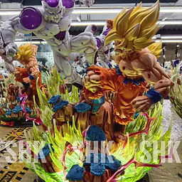 SHK - Goku vs Frieza StatueCorp