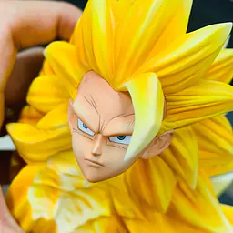 Super Bomb - SSJ3 Goku StatueCorp