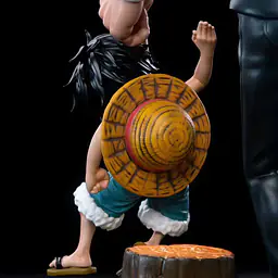Fun Play - Luffy and Garp StatueCorp