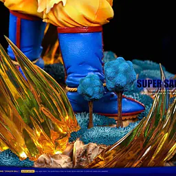 DU - SSJ Goku StatueCorp