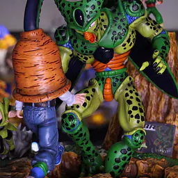 PBR - Cell First Form vs Android 17 StatueCorp