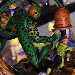 PBR - Cell First Form vs Android 17 StatueCorp