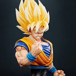 Figure Class - SSJ Goku StatueCorp
