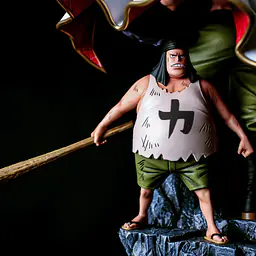 Phoenix - Whitebeard StatueCorp