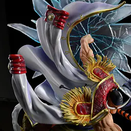 IU - Whitebeard StatueCorp