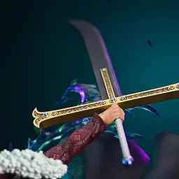 LX - Mihawk StatueCorp
