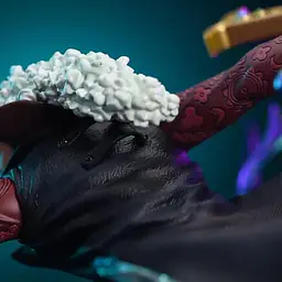 LX - Mihawk StatueCorp