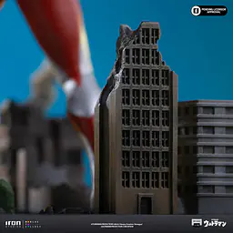 Iron - Ultraman 12
