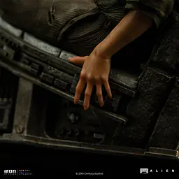 Iron - Ellen Ripley and Dog Alien 10