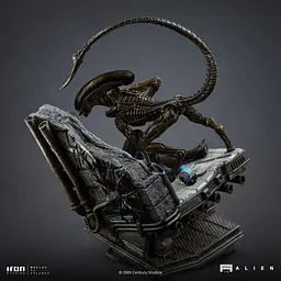 Iron - Ellen Ripley and Dog Alien 6