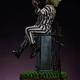 Sideshow Collectibles - Beetlejuice 12
