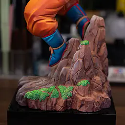 LP - SSJ Goku 4