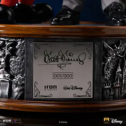 Iron - Walt Disney and Mickey Mouse 10