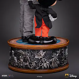 Iron - Walt Disney and Mickey Mouse 13