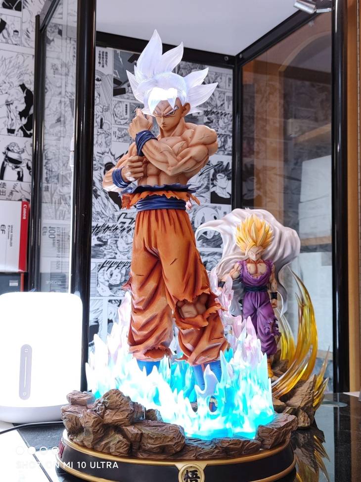 Figure Class - UI Goku