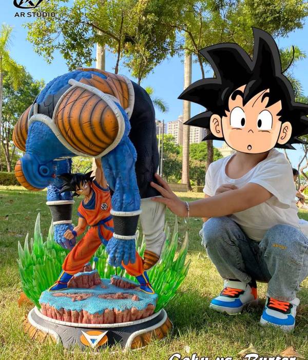 AR - Goku vs Burter StatueCorp