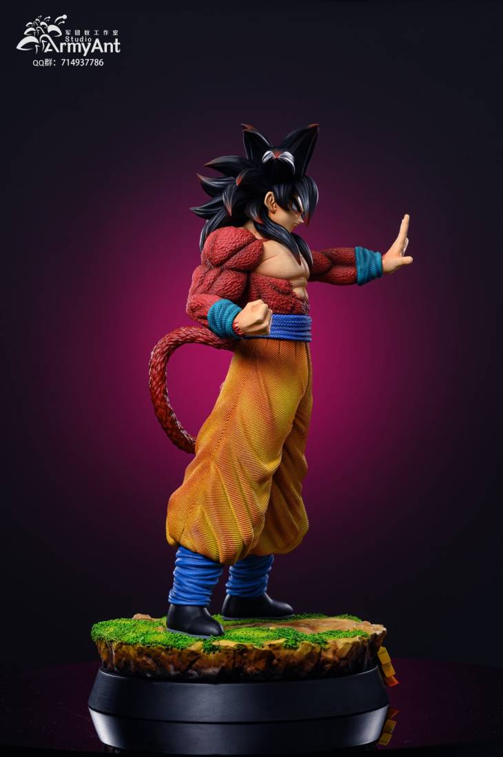 Army Ant - SSJ4 Goku StatueCorp