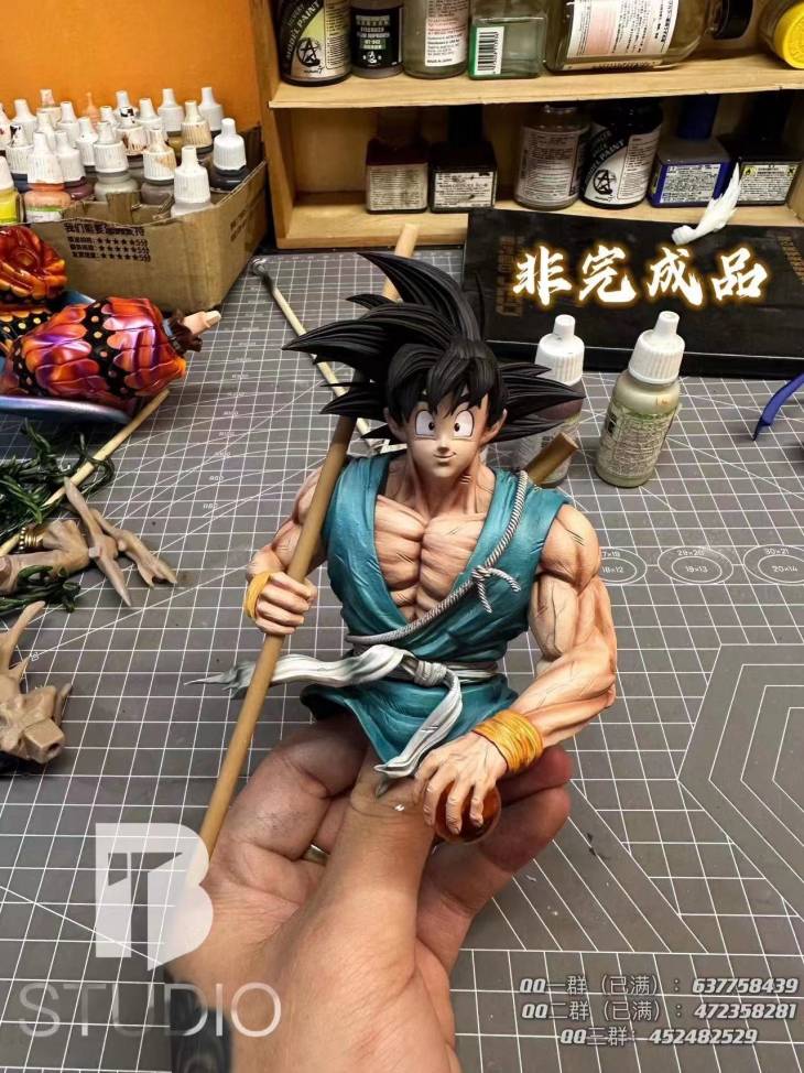 BT - Goku StatueCorp