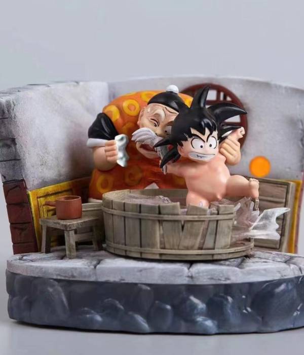 Big Egg - Grandpa Gohan and Kid Goku StatueCorp