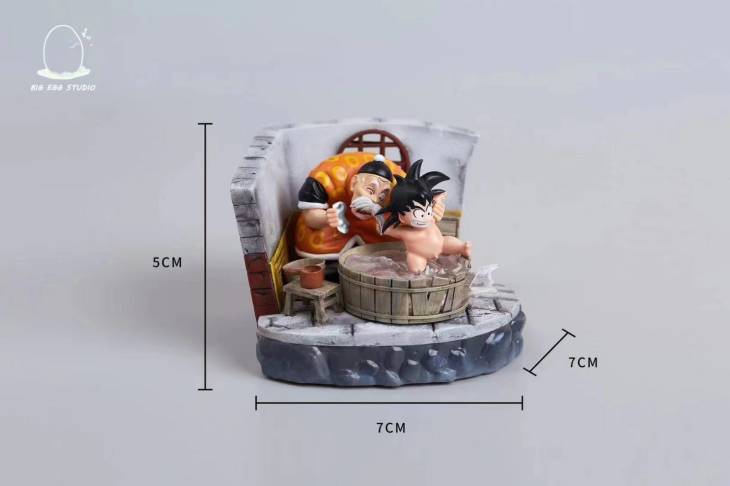 Big Egg - Grandpa Gohan and Kid Goku StatueCorp