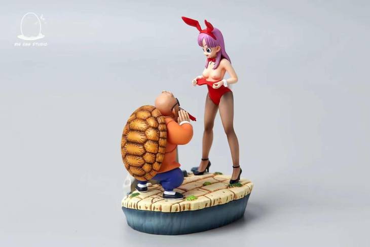 Big Egg - Roshi and Bulma StatueCorp