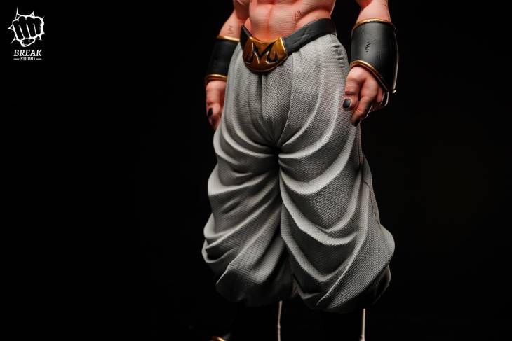 Break - Super Buu StatueCorp