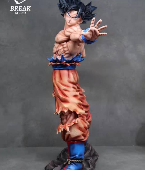 Break - UI Goku StatueCorp