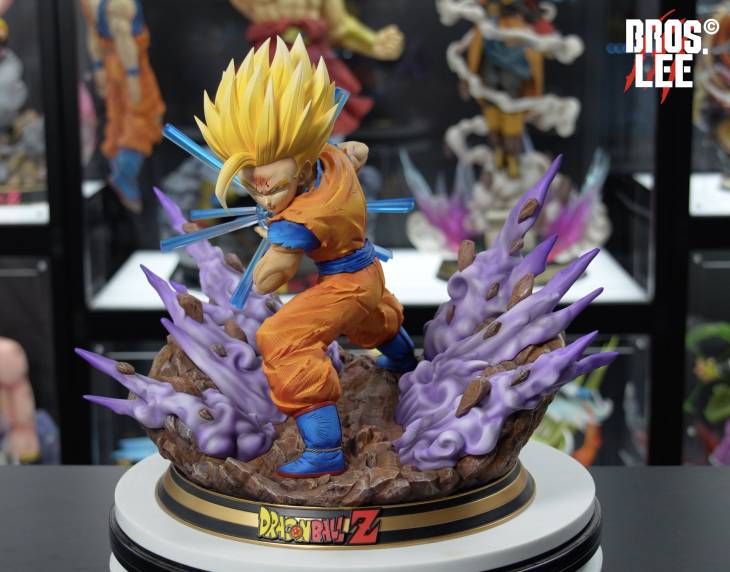 Bros Lee - SSJ Gohan StatueCorp