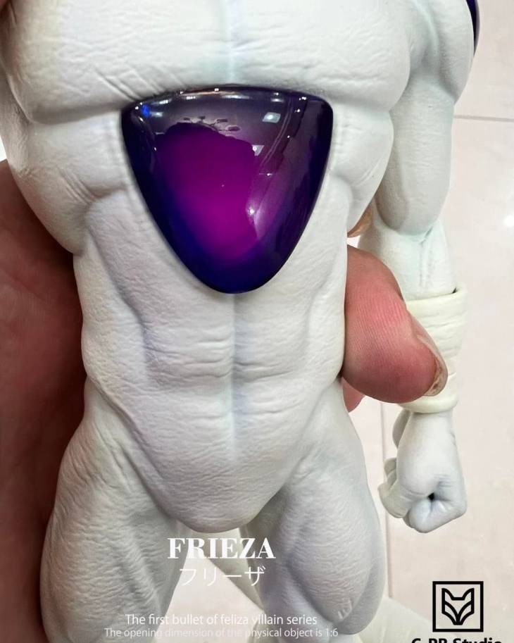 CPR - Frieza StatueCorp