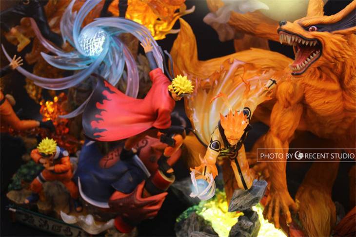 Crescent - Naruto and Kurama StatueCorp